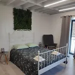 Bed and breakfast House Fenais da Luz