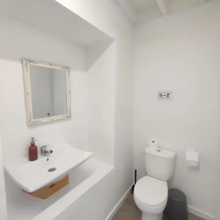 فندق مبيت وإفطار House Fenais da Luz