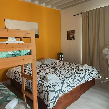 Bed & Breakfast House *