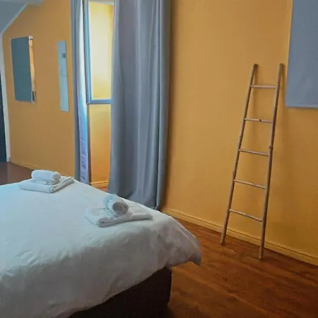 House Bed & Breakfast