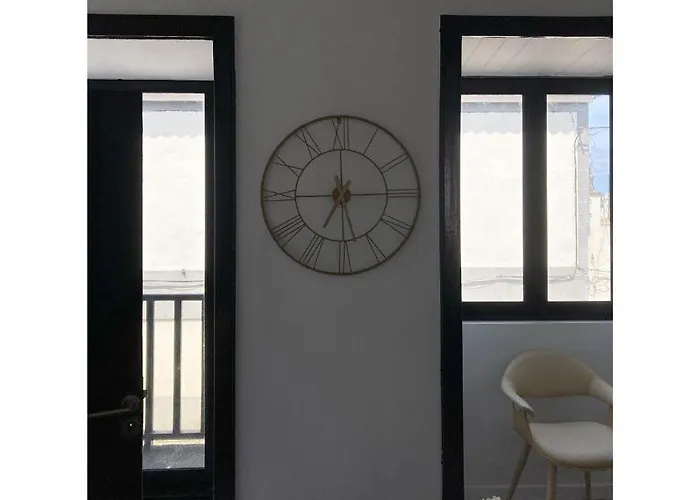 לינה וארוחת בוקר House Fenais da Luz