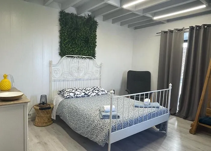 Bed & Breakfast House Fenais da Luz