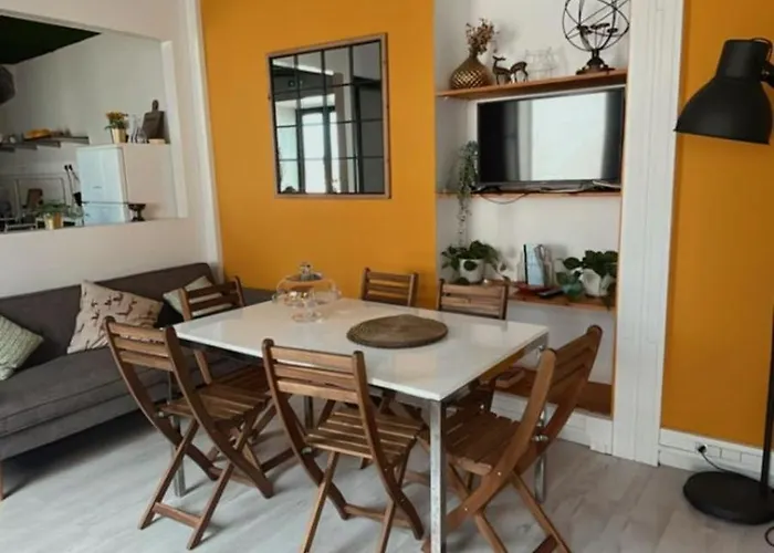 فندق مبيت وإفطار House Fenais da Luz