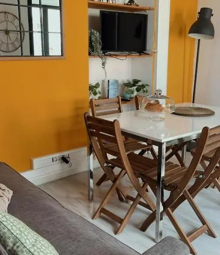 Bed & Breakfast House Fenais da Luz